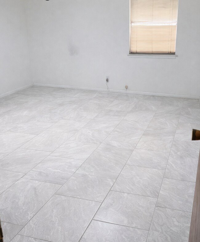 Foto del edificio - 1506 McCarthy Ave