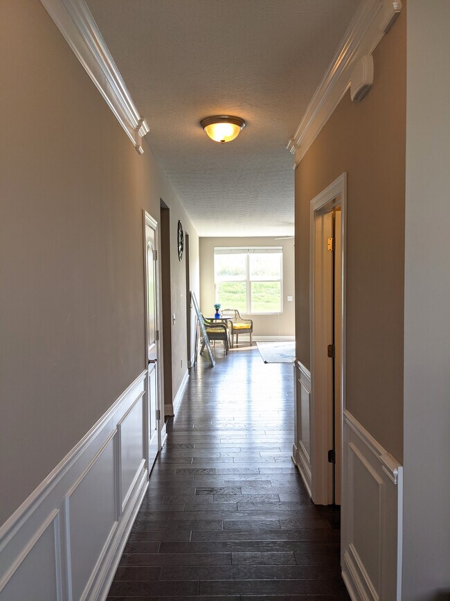 FrontHallWay - 9048 Ellrod Way