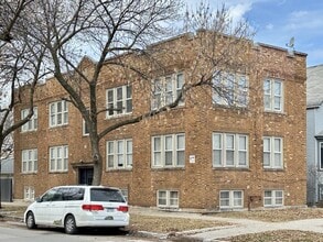 Building Photo - 3538 W Grace St