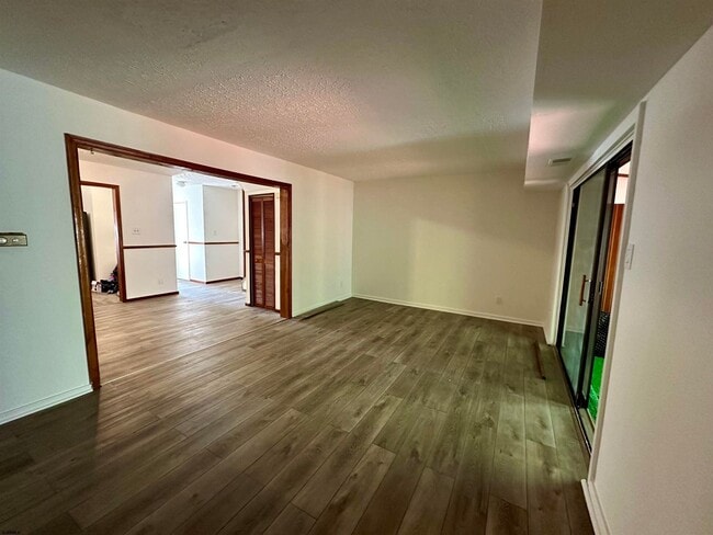 Building Photo - 6086 Hoover Dr