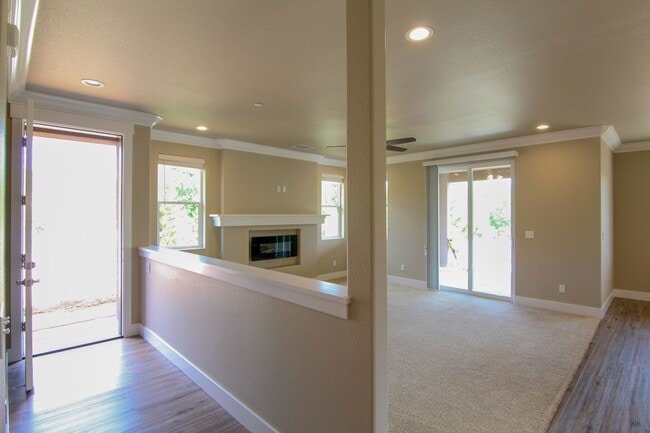 Foto del edificio - Brand New Build!