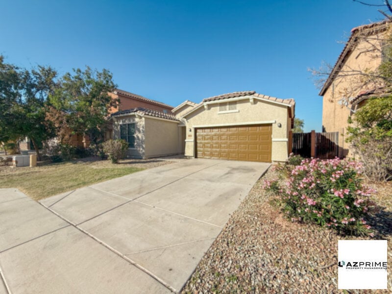 Exquisite 3/2 Tolleson House with Spacious Backyard! - Exquisite 3/2 Tolleson House with Spacious Backyard!