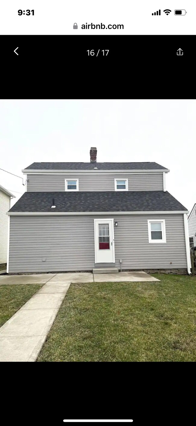 Photo - 520 Ross Ave House