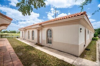 Building Photo - 604 Buena Vista Dr