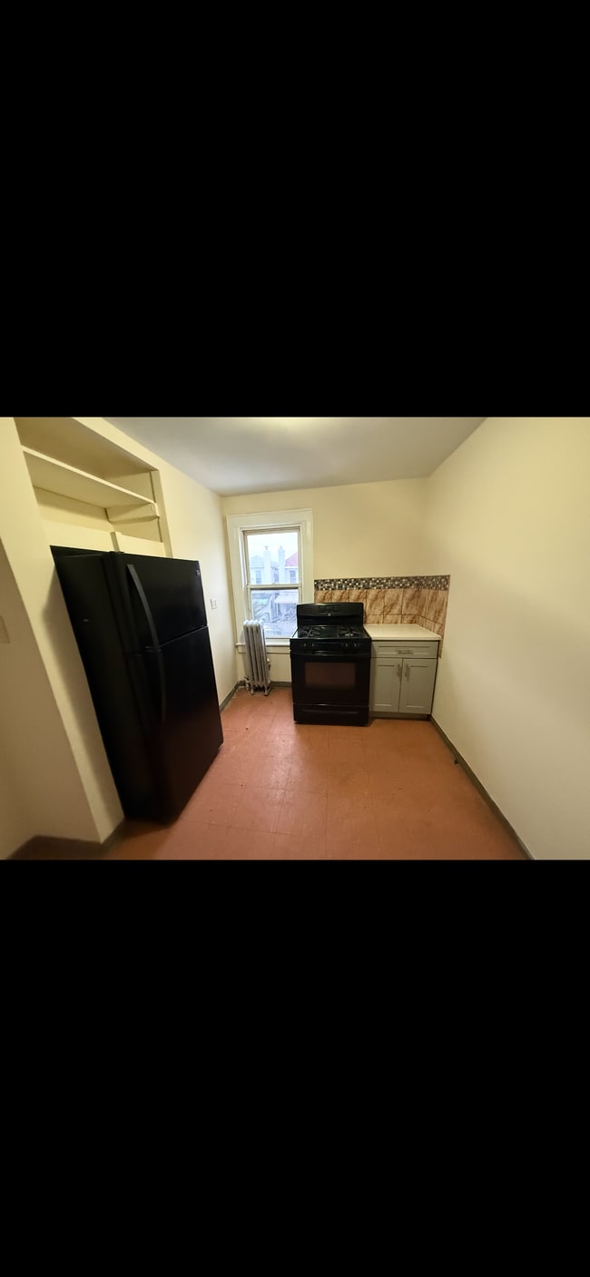 Building Photo - 1898 Schenectady Ave