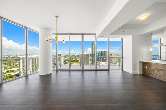 Foto del edificio - 1100 Biscayne Blvd