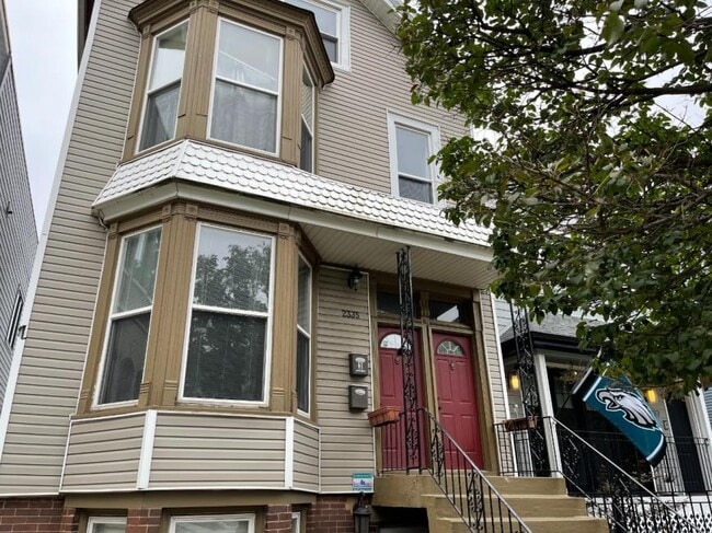 Building Photo - 2 bedroom in Chicago IL 60618
