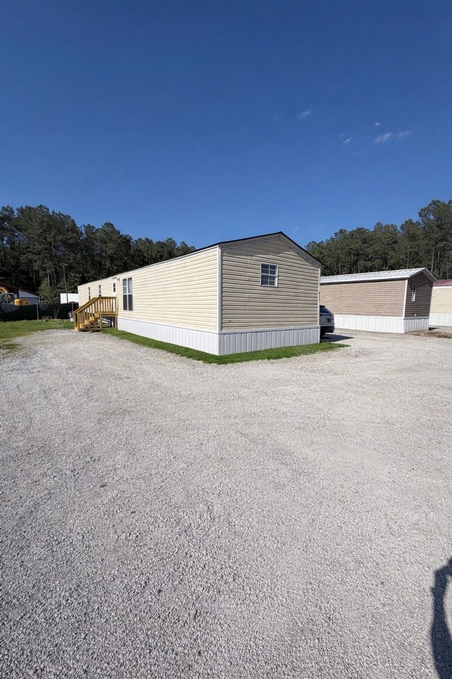 Building Photo - 2111 Harristown Rd