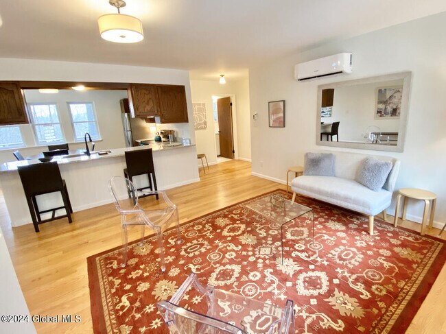 Building Photo - 62 Mahican Manor