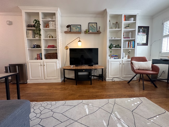 Foto del edificio - 618 S Pitt St