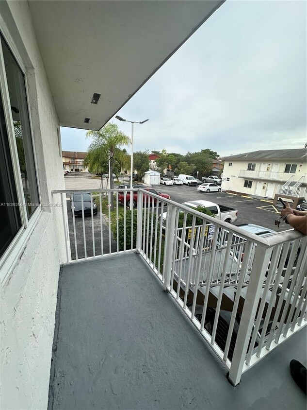 Primary Photo - 2300 W 66th Pl