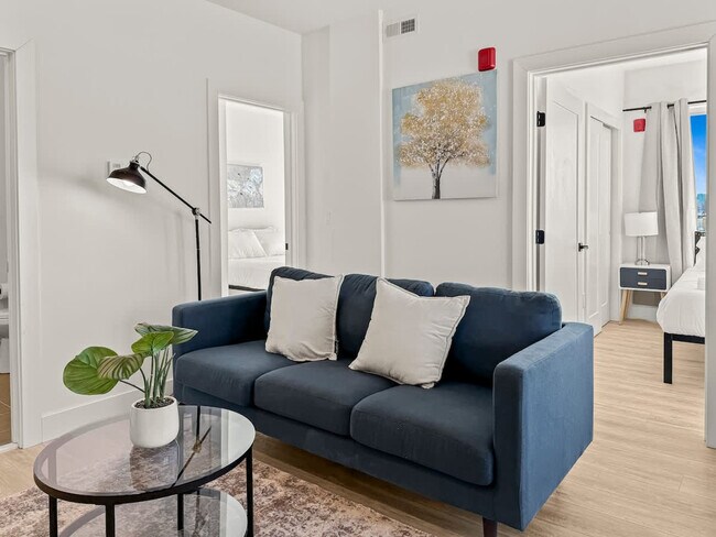 Building Photo - 2400 E Huntingdon St