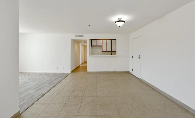 Foto del edificio - 5541 Fulcher Ave