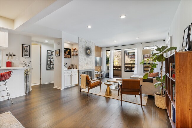 Foto del edificio - 1833 Fairburn Ave