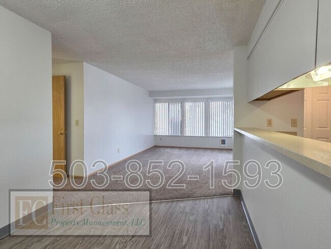 Foto del edificio - 4724 SW Murray Blvd