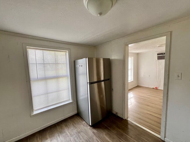 Foto del edificio - 1212 E Highland Ave