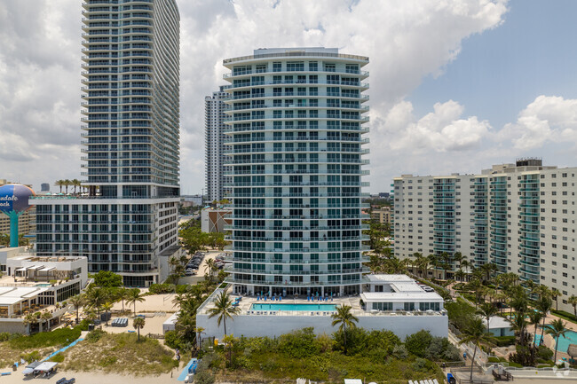 Foto del edificio - Apogee Beach