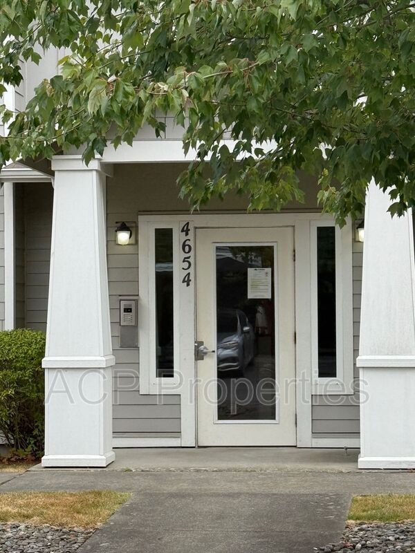 Building Photo - 4654 Celia Way