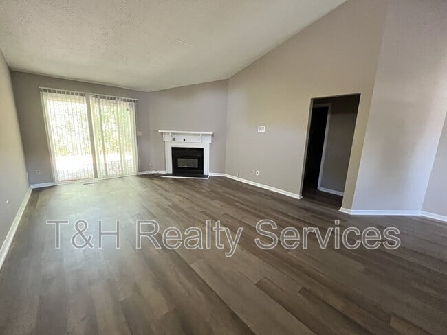 Building Photo - 1349 Norfolk Cir