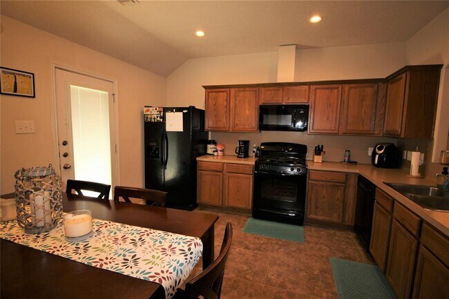 Building Photo - 7702 Misty Lake Ln