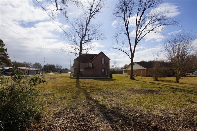 Building Photo - 1722 Fellows Rd