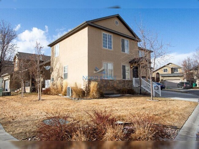 Foto del edificio - 3424 Newland Loop