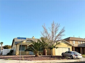 Building Photo - 13765 Thrush Ct