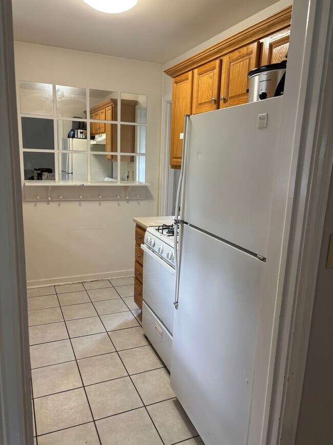 Foto del edificio - Charming Home in Prime Edina Location