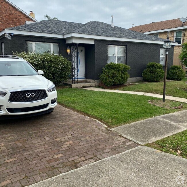 Lake Oaks Apartments under 500 New Orleans, LA 1 Rentals