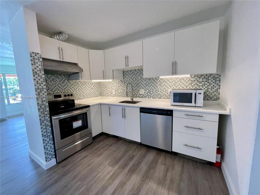 Foto principal - 2 bedroom in Hallandale FL 33009