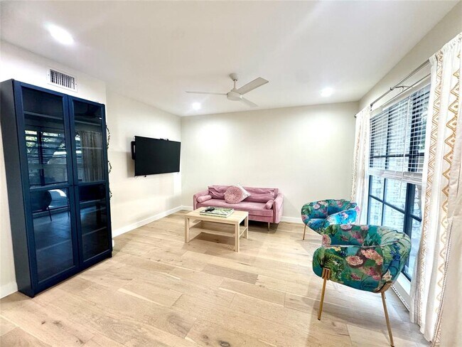 Foto del edificio - 400 E 30th St