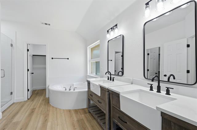 Foto del edificio - 3013 Kimble Dr