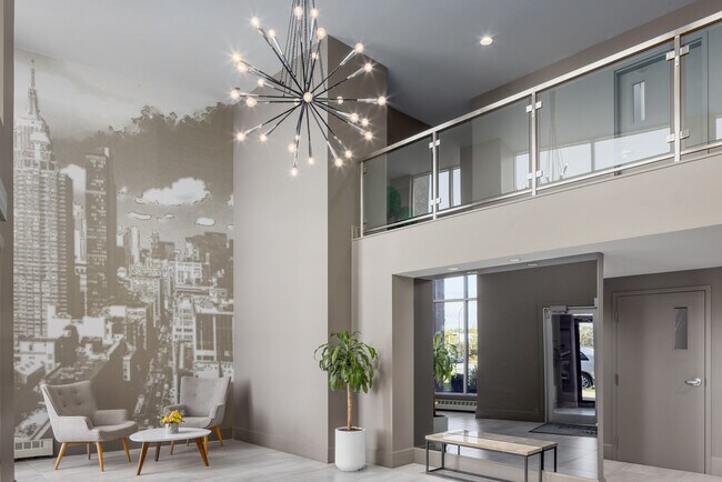 Photo du bâtiment - The Hazelton Apartments