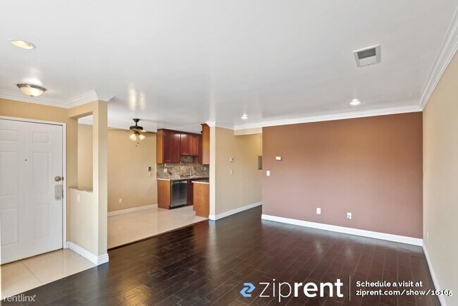 Building Photo - 3 br, 2 bath Condo - 77 Shaniko Common, Fr...