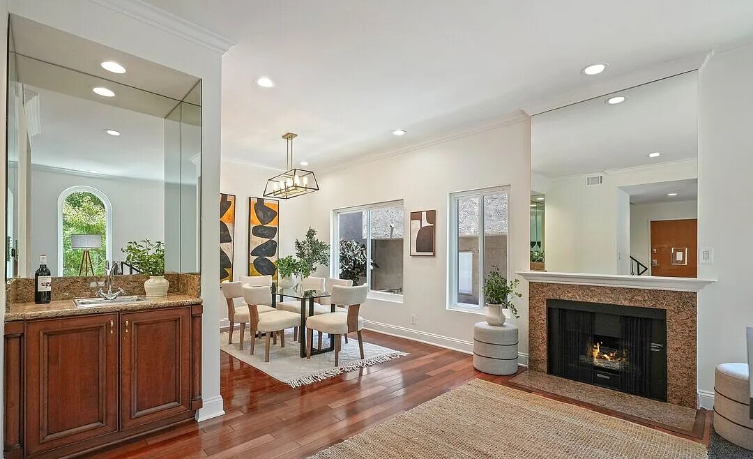 Foto principal - 9323 Alcott St