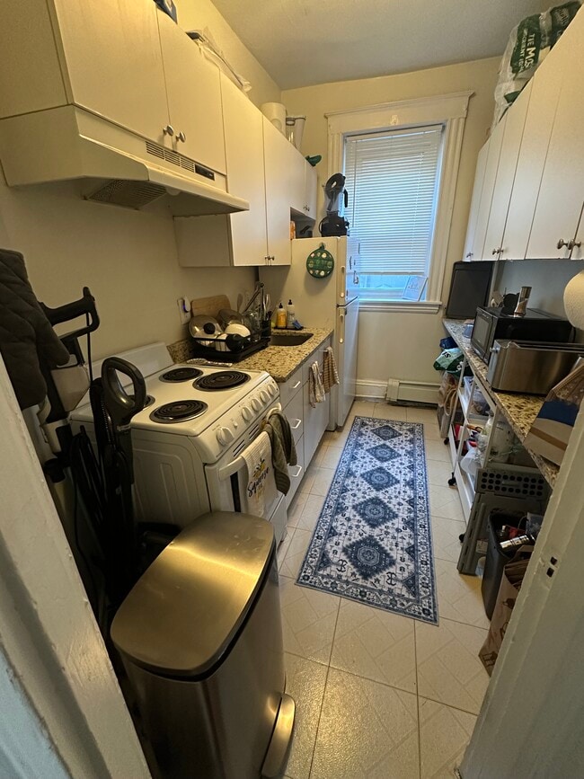 Building Photo - 187 Winthrop Rd