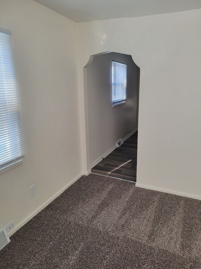 Foto del edificio - Quaint 2 Bedroom 1 bath home in south Toledo!
