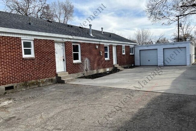 Foto del edificio - 452 E Lambourne Ave