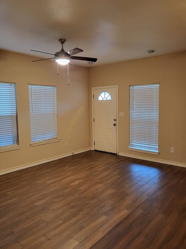 Photo - 7612 Novella Dr House