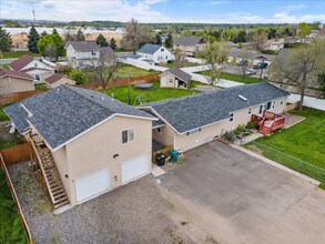 Building Photo - 722 Lambrecht Ln