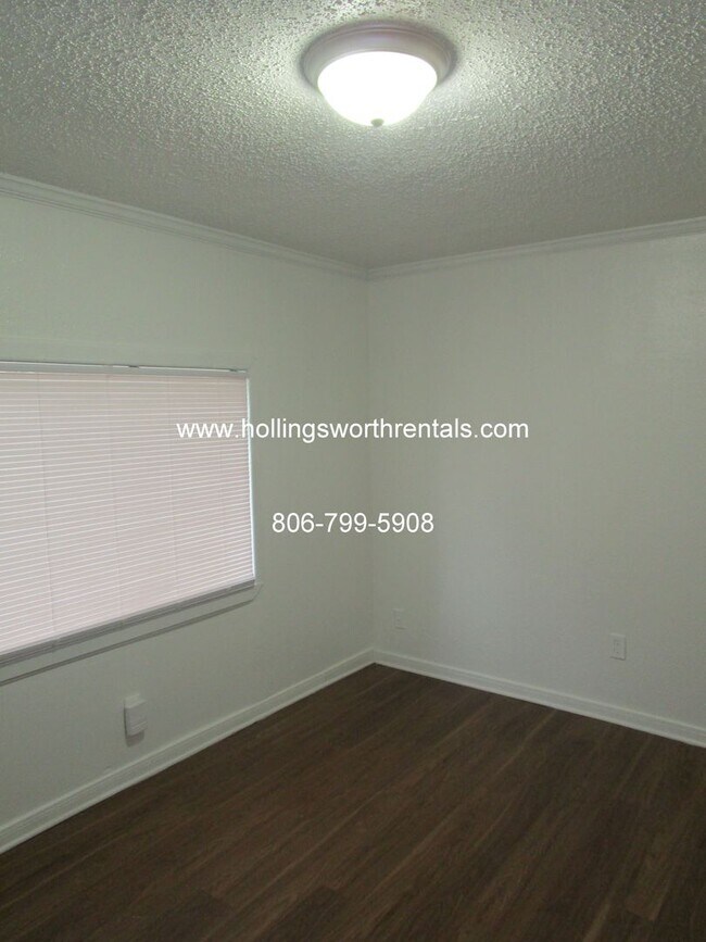Building Photo - Cute 3 Bed 1 bath house