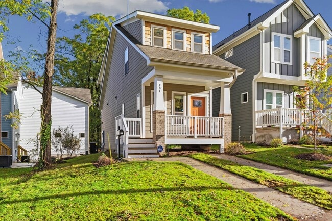 BRAND NEW LUXURY: Furnished 2 Bed/2.5 bath... - BRAND NEW LUXURY: Furnished 2 Bed/2.5 bath... House