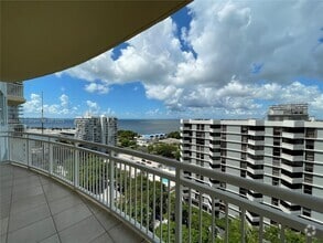 Building Photo - 2475 Brickell Ave