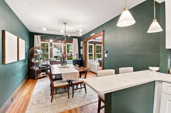 Building Photo - 434 Parkside Ave