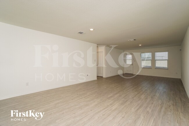 Building Photo - 5163 Fowler Crst