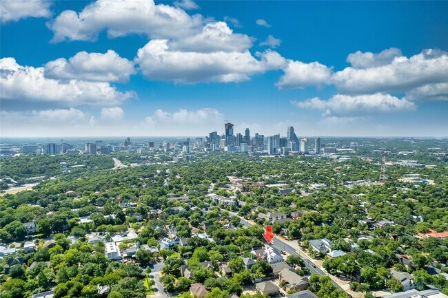 Foto del edificio - 1500 Woodlawn Blvd
