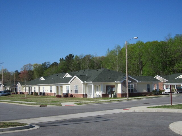 Foto del edificio - Windsor Crossing Apartments