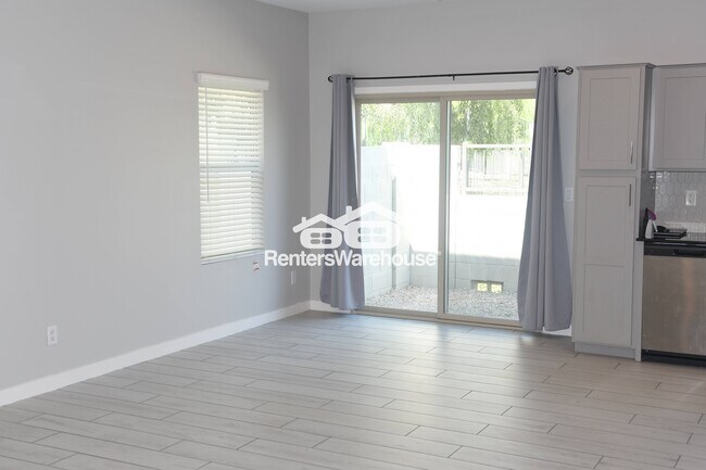 Foto del edificio - 2264 W Harmont Dr