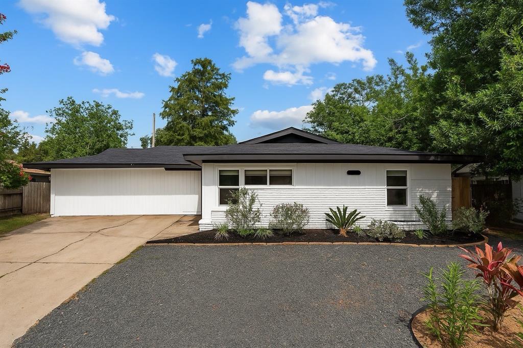 Primary Photo - 1610 Antoine Dr