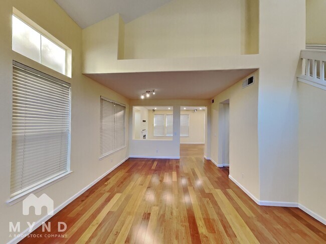 Building Photo - 5518 Le Franc Dr